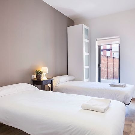 Dingdong Fira Apartments Barcelona Luaran gambar